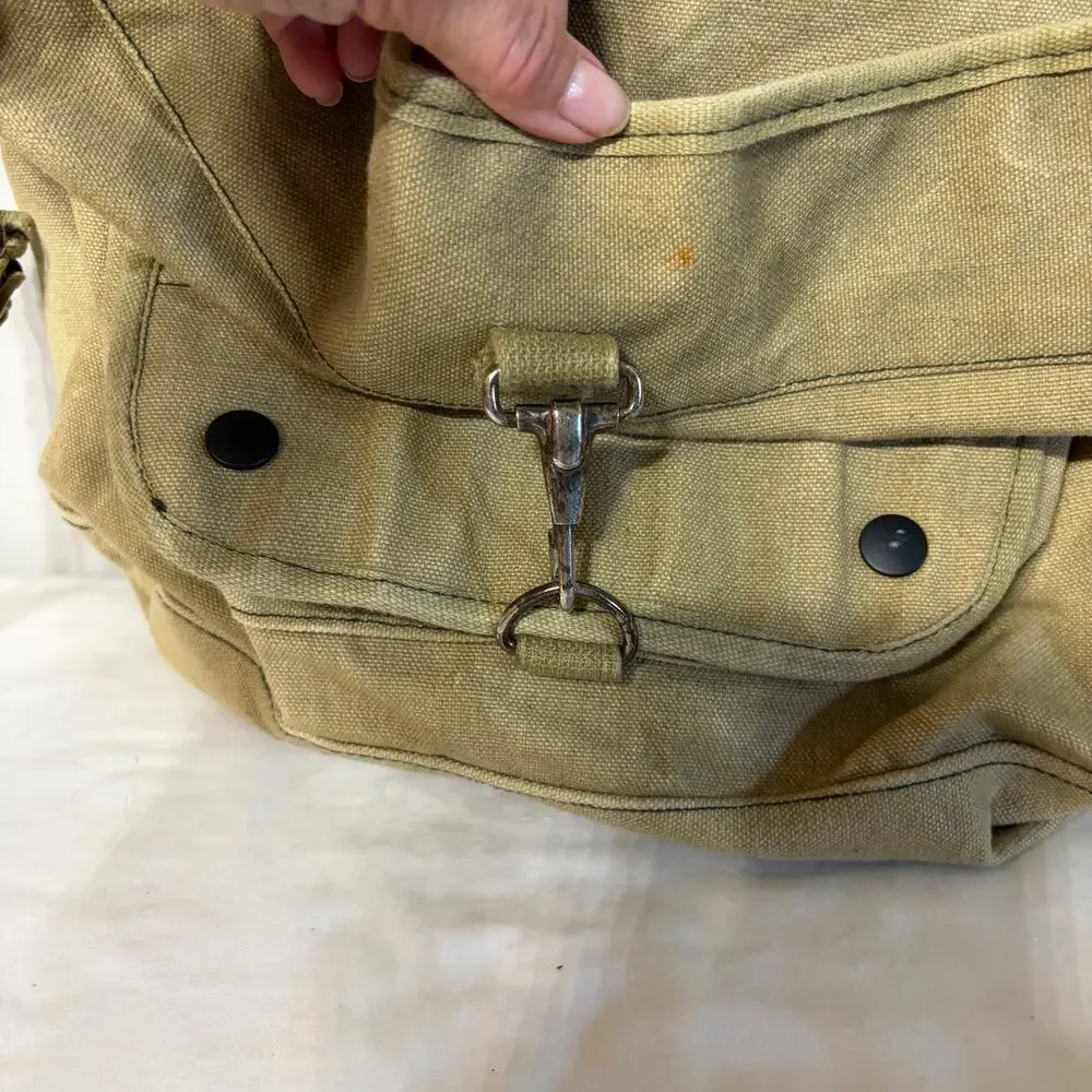 Unbranded vtg messenger